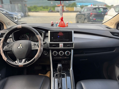 Xpander AT Trắng 2020