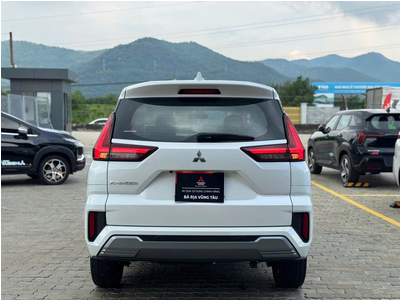 Xpander Premium Trắng 2023