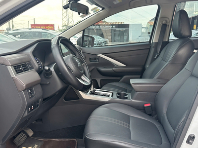 Xpander Premium Trắng 2024