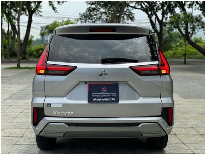 Xpander Premium Bạc 2022