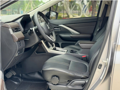 Xpander Premium Bạc 2022