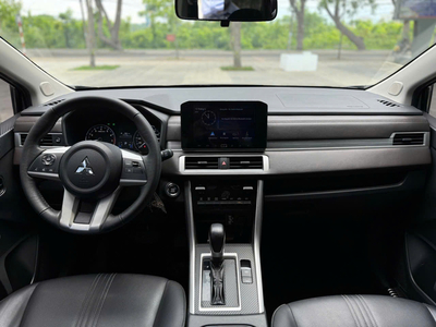 Xpander Premium Bạc 2022