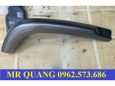 Ốp dưới mí đèn pha xe Hyundai Xcient