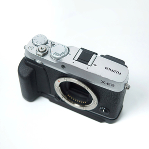 Fujifilm XE3 - 97%