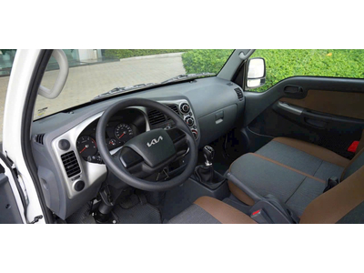 XE TẢI KIA K200 EURO 5 THÙNG KÍN ĐỜI 2025 MỚI NHẤT