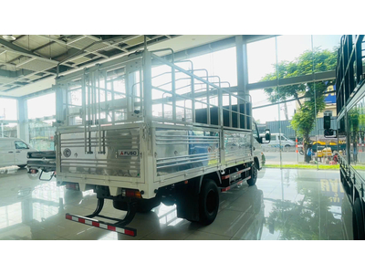 Xe Tải Mitsubishi Fuso Canter TF4.9 - Thùng Bạt - Tải 1.9 Tấn