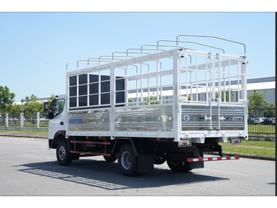 Xe Tải Mitsubishi Fuso FA 140 - Thùng Mui Bạt - Tải 6.5 Tấn - Thùng dài 5,2m
