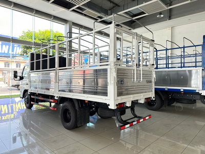 XE TẢI MITSUBISHI FUSO CANTER TF4.9 THÙNG MUI BẠT 2 TẤN ĐỜI MỚI NHẤT