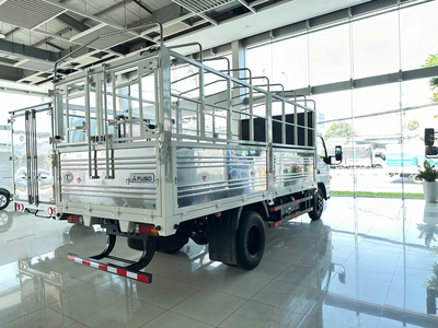 XE TẢI MITSUBISHI FUSO CANTER TF4.9 THÙNG MUI BẠT 2 TẤN ĐỜI MỚI NHẤT