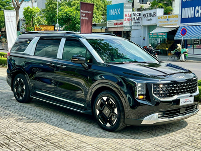 NEW CARNIVAL 1.6T HEV SIGNATURE 7S