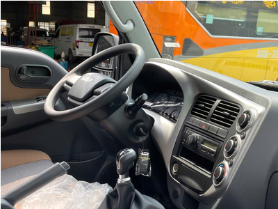 XE TẢI KIA K250 THÙNG KÍN TẢI TRỌNG 2,49 TẤN MỚI NHẤT