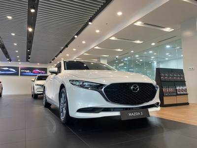 NEW MAZDA3 1.5L LUXURY E5