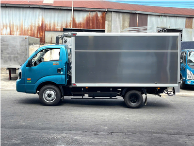 XE TẢI KIA K250 THÙNG KÍN TẢI TRỌNG 2,49 TẤN MỚI NHẤT