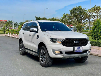 Everest Titanium 2019 Xe Chuẩn Đẹp