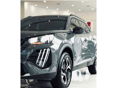 New Peugeot 2008 Premium ( Logo Mới )