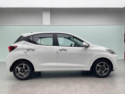 Hyundai Grand i10 Hatchback 1.2 AT