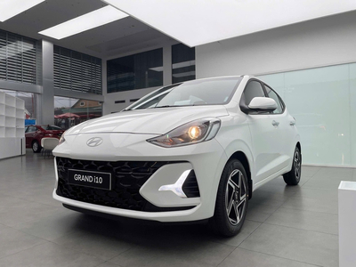 Hyundai Grand i10 Hatchback 1.2 AT