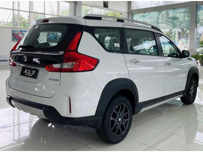 Suzuki XL7 Hybrid 1 Tone