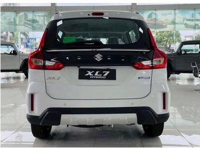 Suzuki XL7 Hybrid 1 Tone