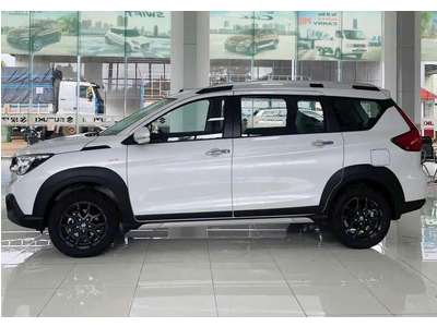 Suzuki XL7 Hybrid 1 Tone