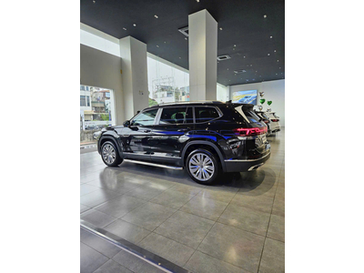 Volkswagen Teramont President 6 Chỗ