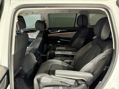 Volkswagen Teramont President 6 Chỗ