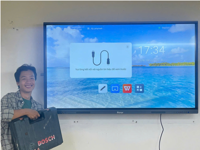 Cho thuê Ti vi Cảm Ứng tại TP HCM