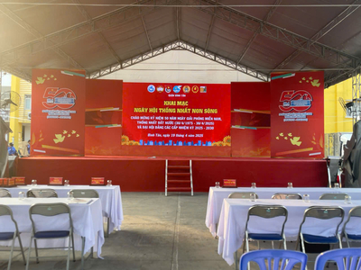 CHO THUÊ LED - NGÀY HỘI THỐNG NHẤT NON SÔNG