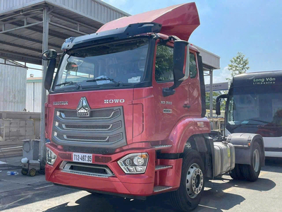 XE ĐẦU KÉO HOWO – MÁY WEICHAI CÔNG SUẤT 300PS