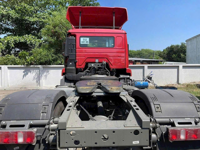 XE ĐẦU KÉO HOWO – MÁY WEICHAI CÔNG SUẤT 300PS