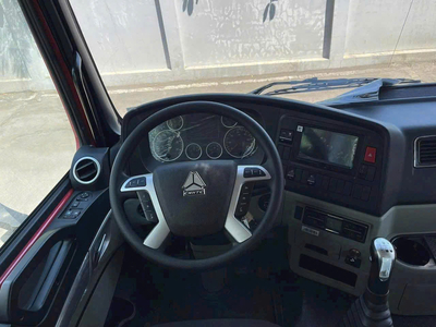 XE ĐẦU KÉO HOWO – MÁY WEICHAI CÔNG SUẤT 300PS