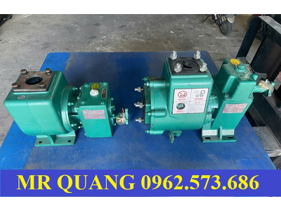 Bơm nước xe phun nước rửa đường