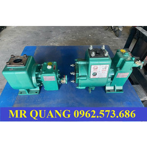 Bơm nước xe phun nước rửa đường