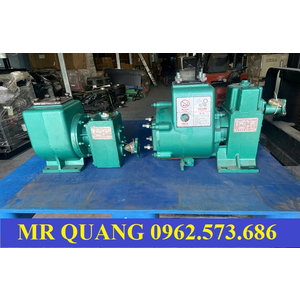 Bơm nước xe phun nước rửa đường