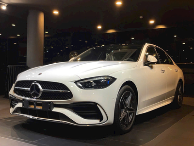 Mercedes-Benz C300 AMG 2025