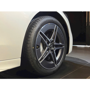 Mercedes-Benz C300 AMG 2025