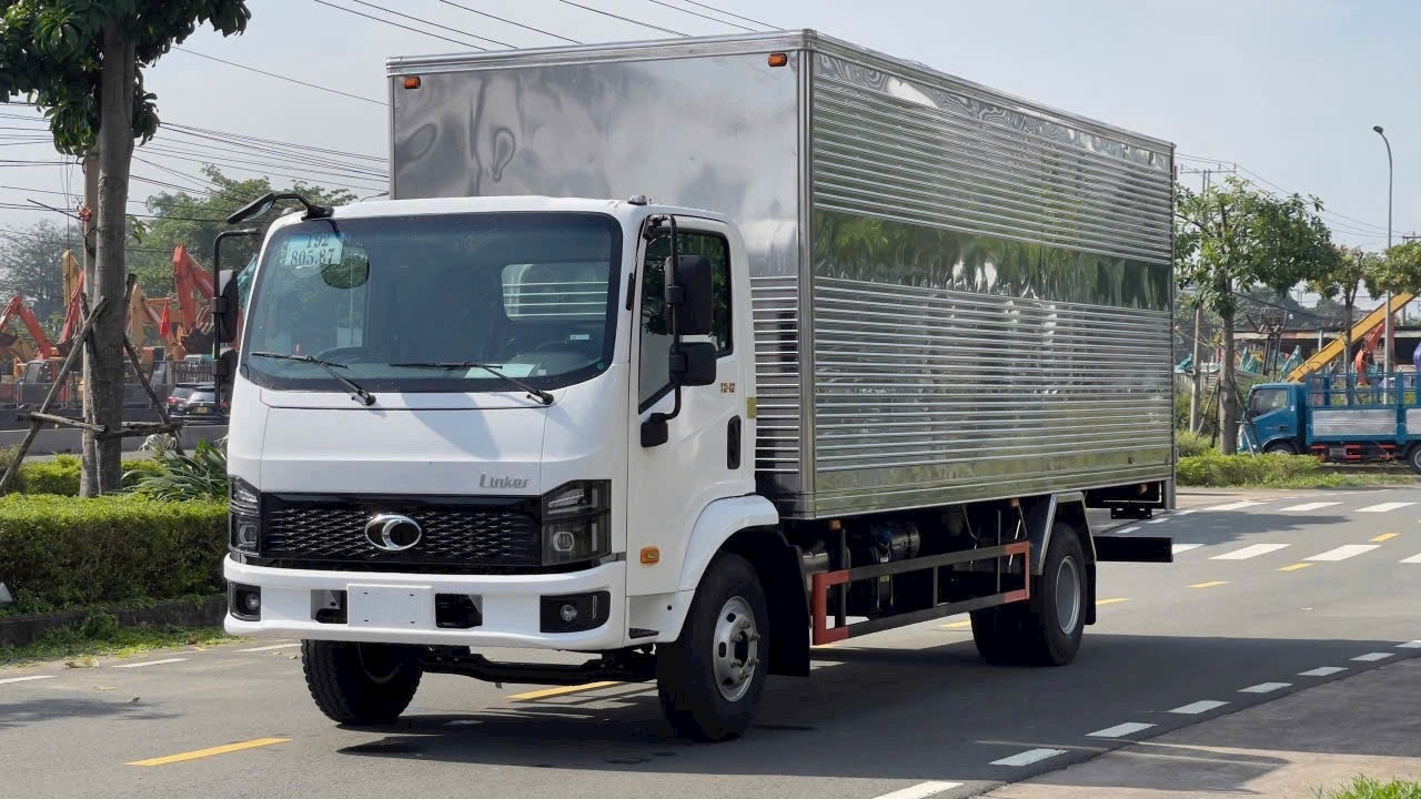 XE TẢI 5 TẤN THACO LINKER T2-12 THÙNG KÍN DÀI 6m3 ĐỘNG CƠ WEICHAI TOP 1