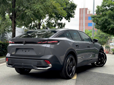 Peugeot 408 LE Phiên Bản Kỷ Niệm 215 Năm