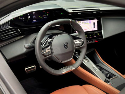 Peugeot 408 LE Phiên Bản Kỷ Niệm 215 Năm