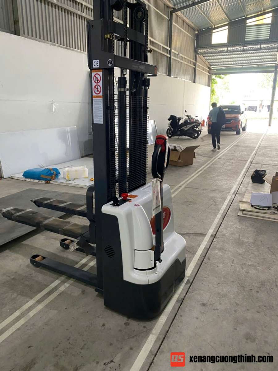 Xe Nâng Điện Stacker 1.5 Tấn QSLift QES15E