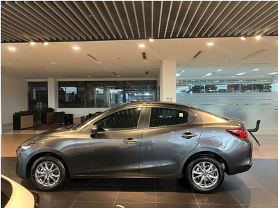 NEW MAZDA 2 DELUXE