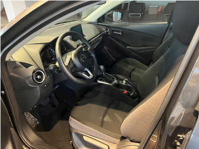 NEW MAZDA 2 DELUXE