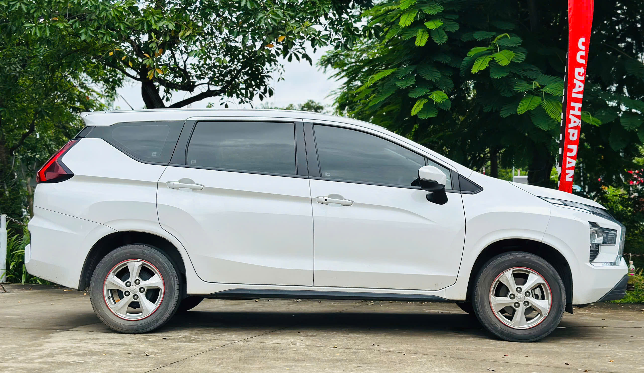Mitsubishi XPANDER AT ECO CHÍNH HÃNG