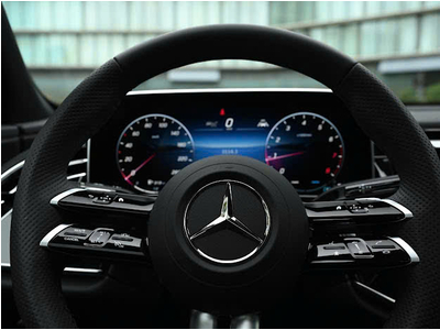 Mercedes Benz E300 AMG 2025