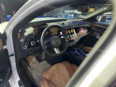 Mercedes Benz E300 AMG 2025