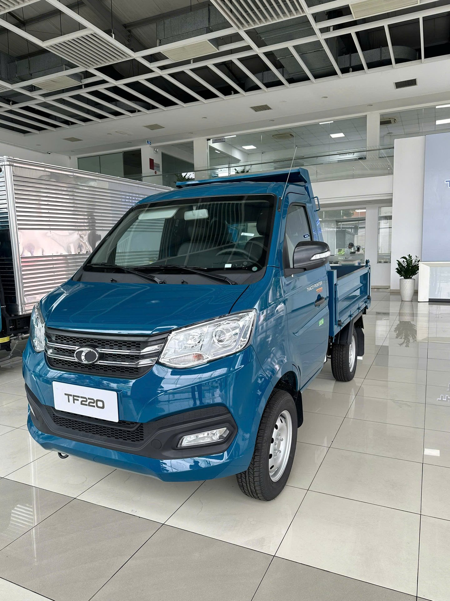 XE TẢI BEN THACO TOWNER T1-23 THÙNG BEN 900kg