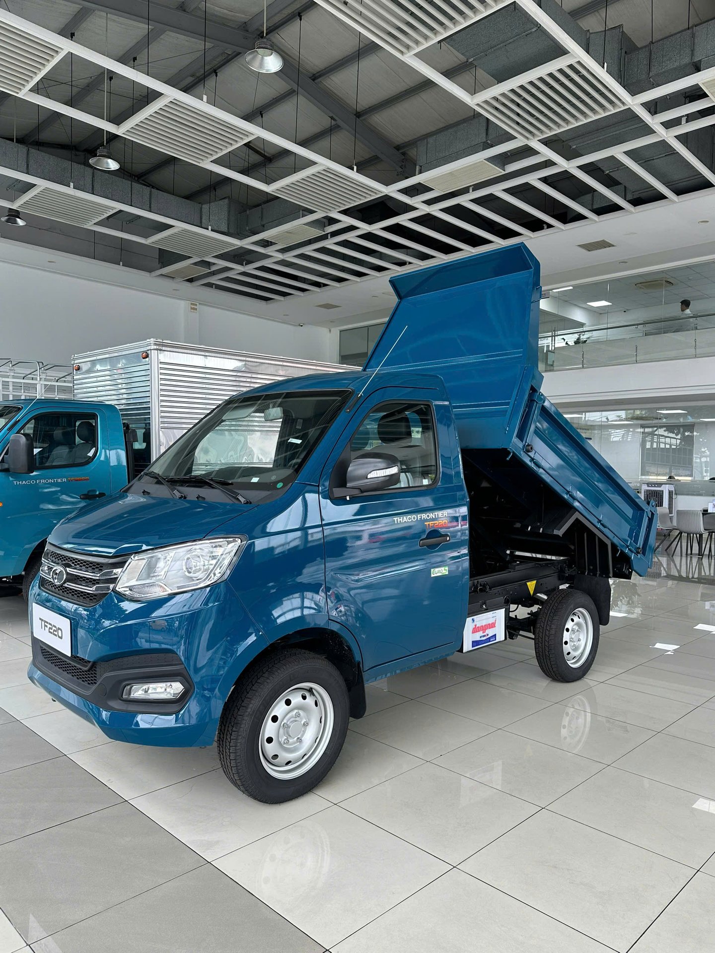 XE TẢI BEN THACO TOWNER T1-23 THÙNG BEN 900kg