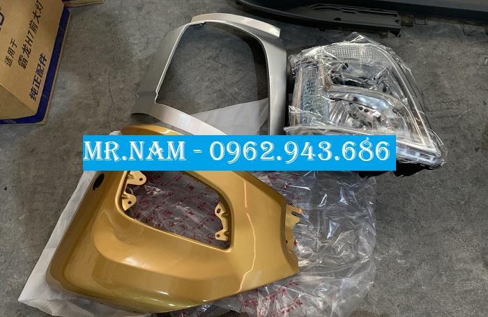 ỐP MÍ ĐÈN XƯƠNG MÙ ( ĐÈN GẦM) CHENGLONG H7 TẢI THÙNG VÀ ĐẦU KÉO SẴN TẠI HÀ NỘI VÀ SÀI GÒN.