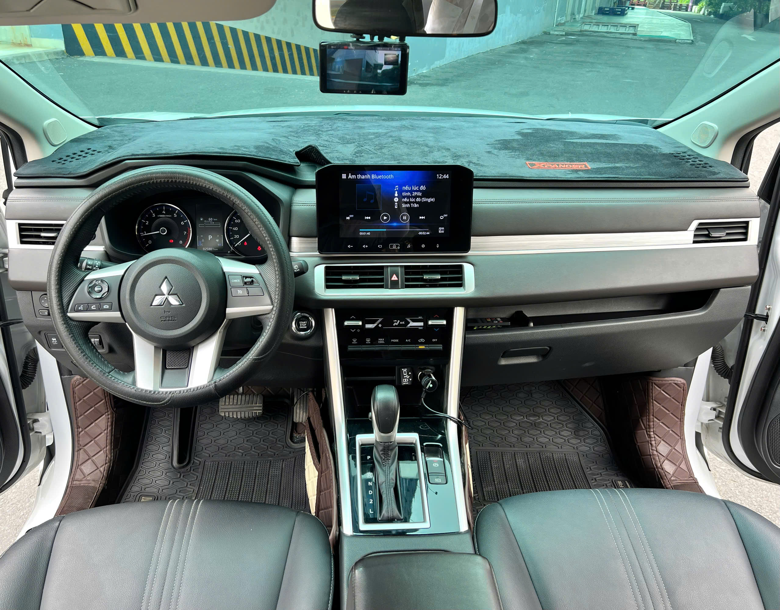 Mitsubishi Xpander 2023 Trắng | Odo 25.882 km | Biển 51L | Full Phụ Kiện | Giá 580 Triệu