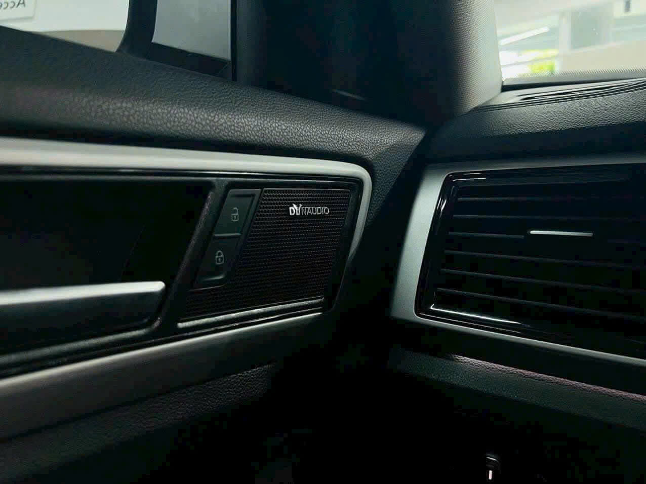 Volkswagen Teramont Limited ( 7 Chỗ )